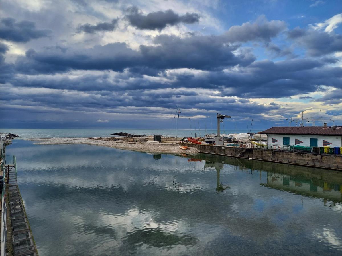 Bilocale Climatizzato A 850M Dalla Spiaggia Casa Katia Марина-ді-Масса Екстер'єр фото